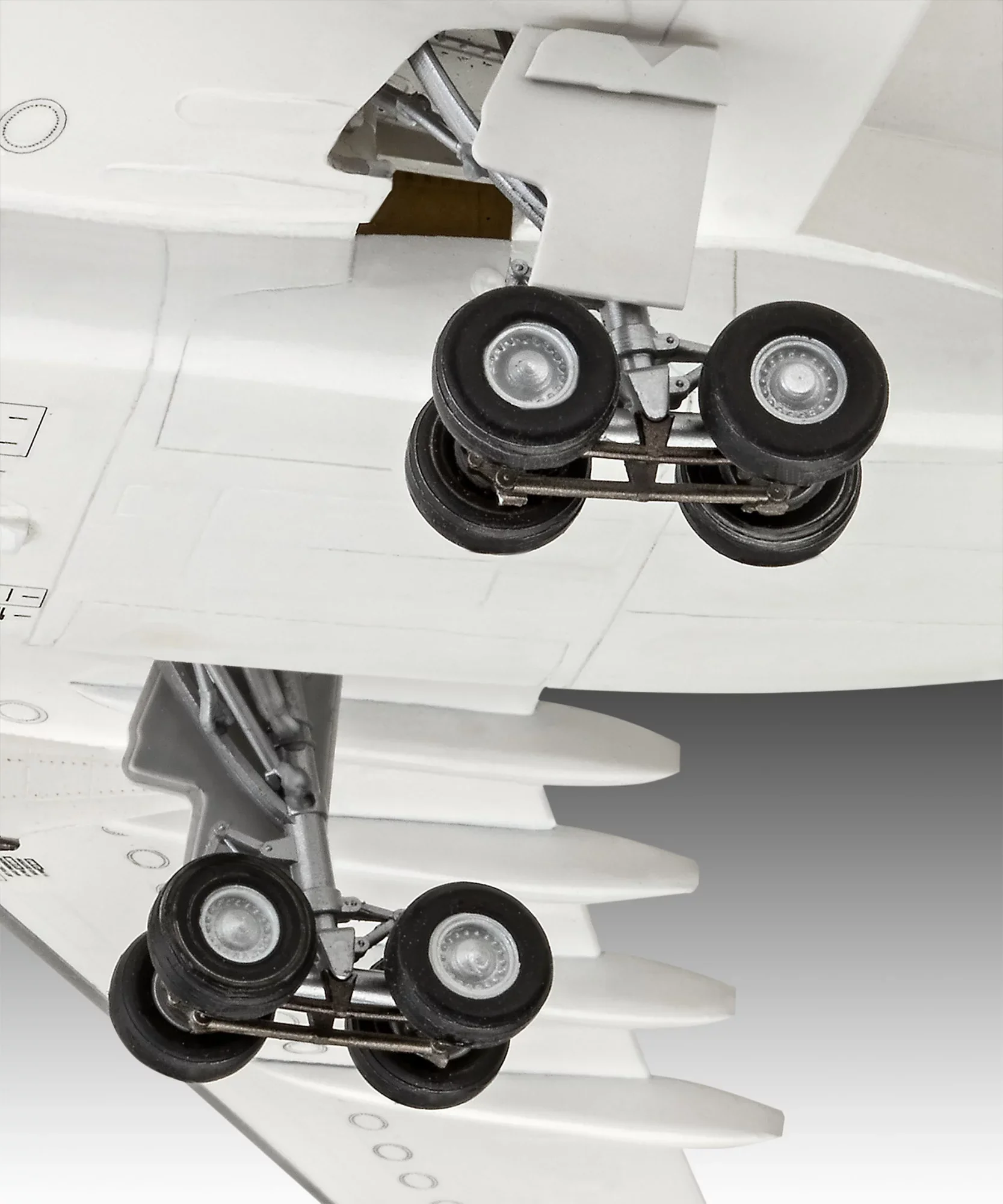 Airbus A330-300 - Lufthansa "New Livery" - Image 3