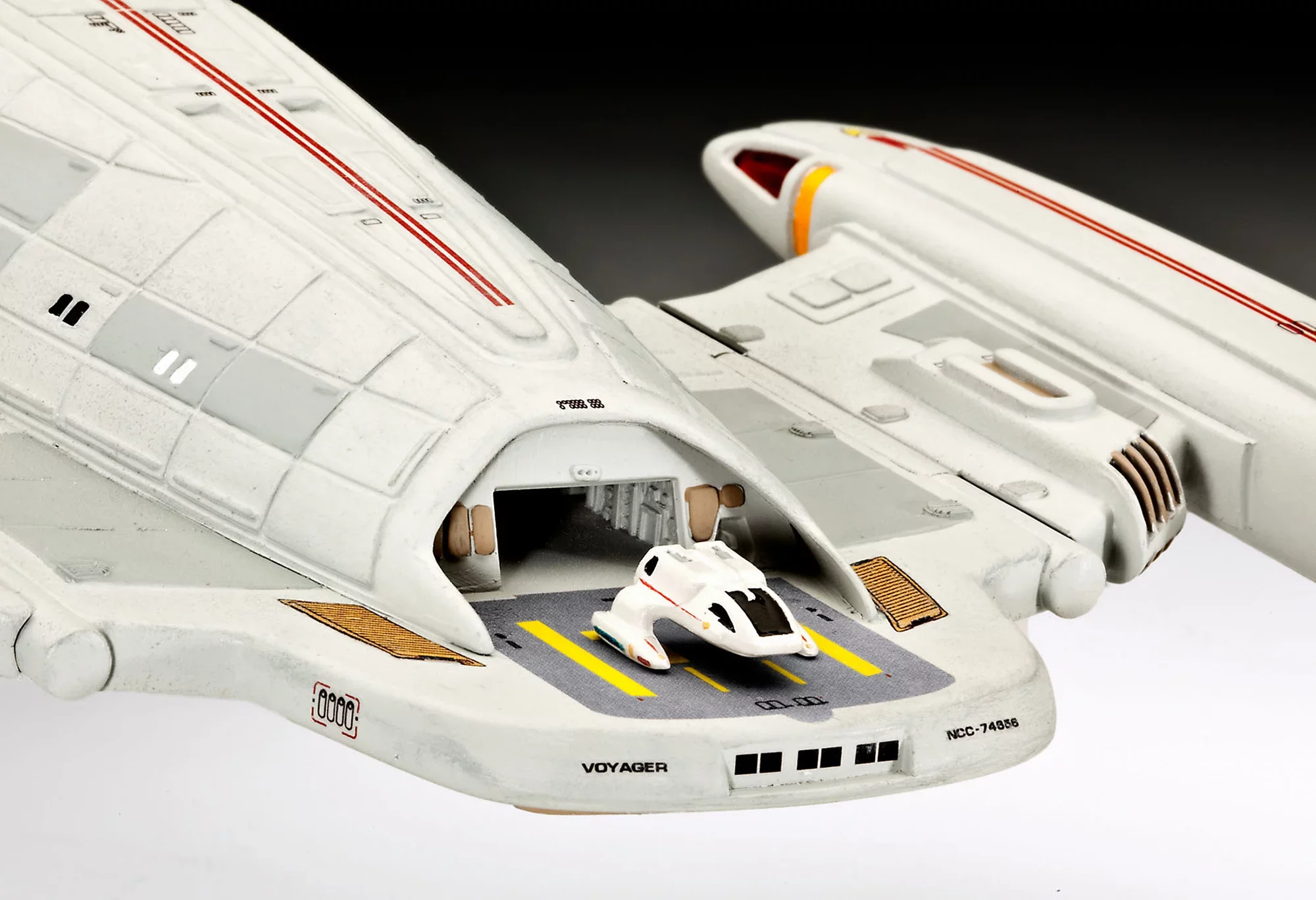 U.S.S. Voyager - Image 6