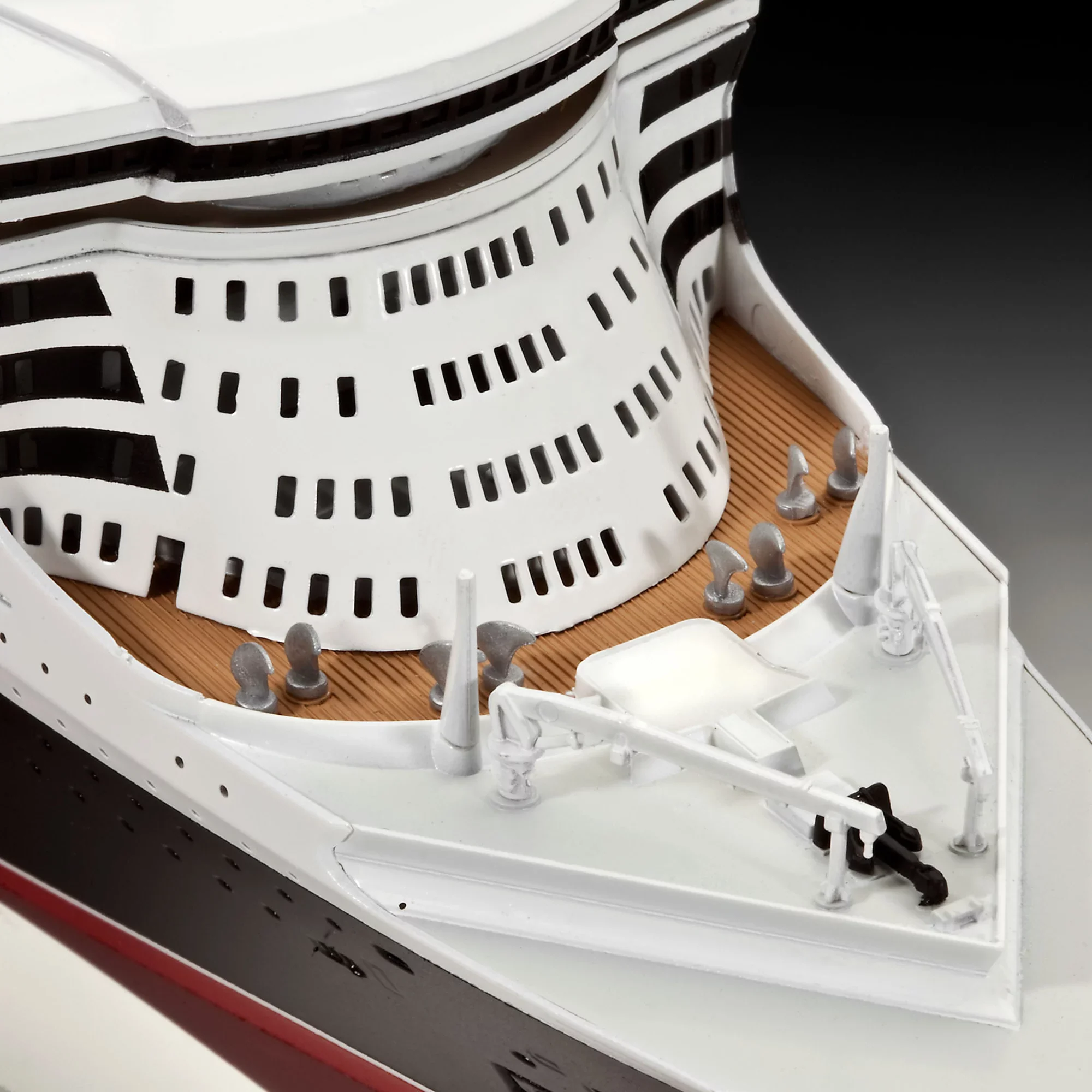 Ocean Liner Queen Mary 2 - Image 3