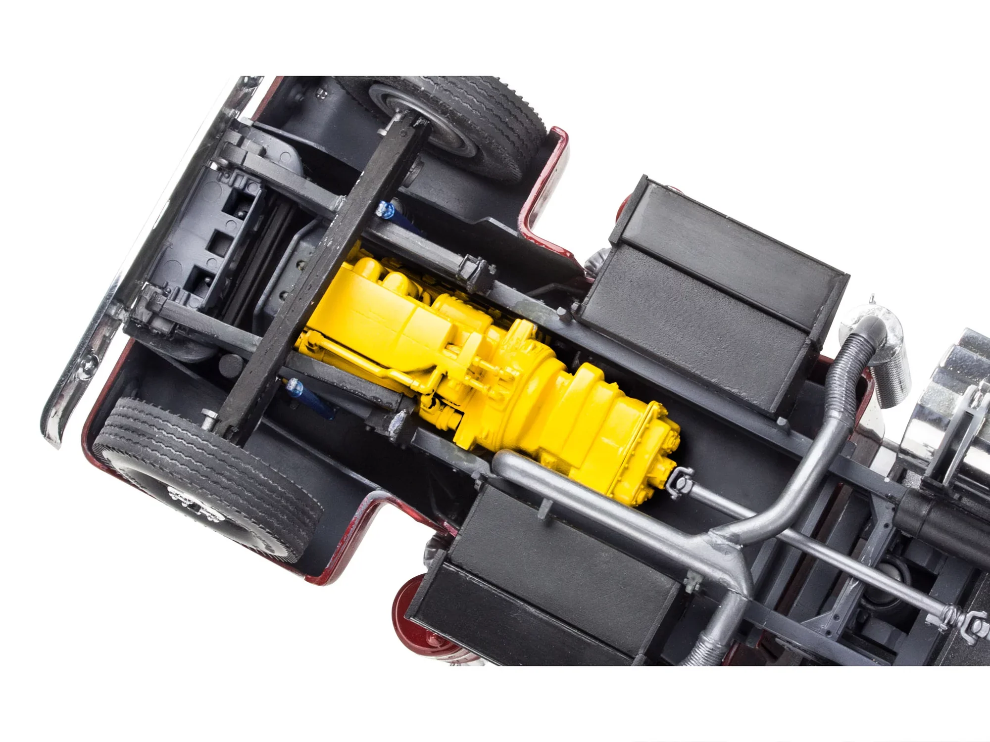 Kenworth K-900 Dump Truck - Image 6