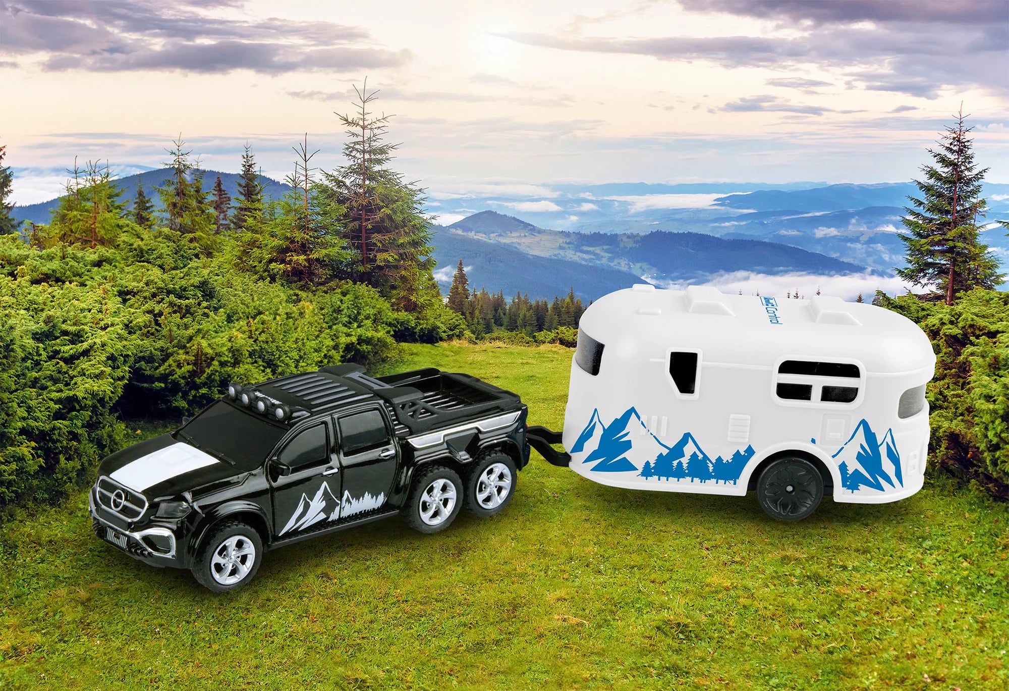 Mini RC Car with Camper - Image 6